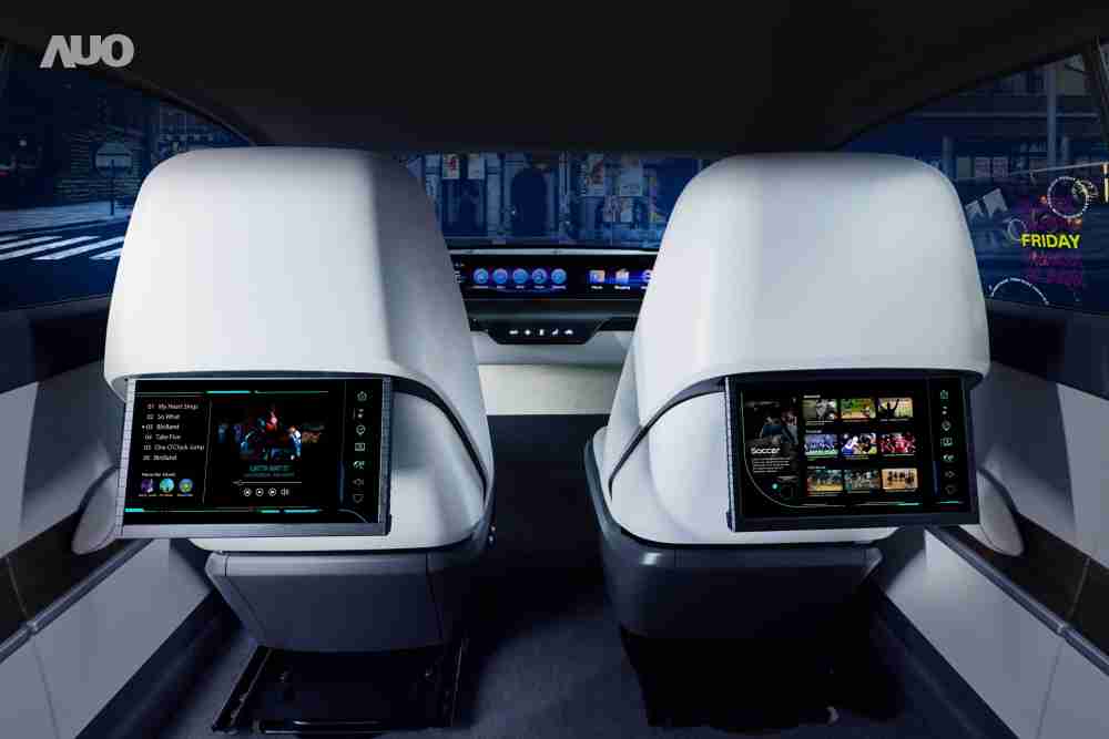 人生就是博新一代Smart Cockpit 2024，，，，以Micro LED先进显示技术优势，，，，创建〝可卷式后座娱乐显示器〞，，仅在互动时才显示出所需画面及信息，，，扩充更丰富的娱乐和交互信息服务，，，，获国际奖项荣耀