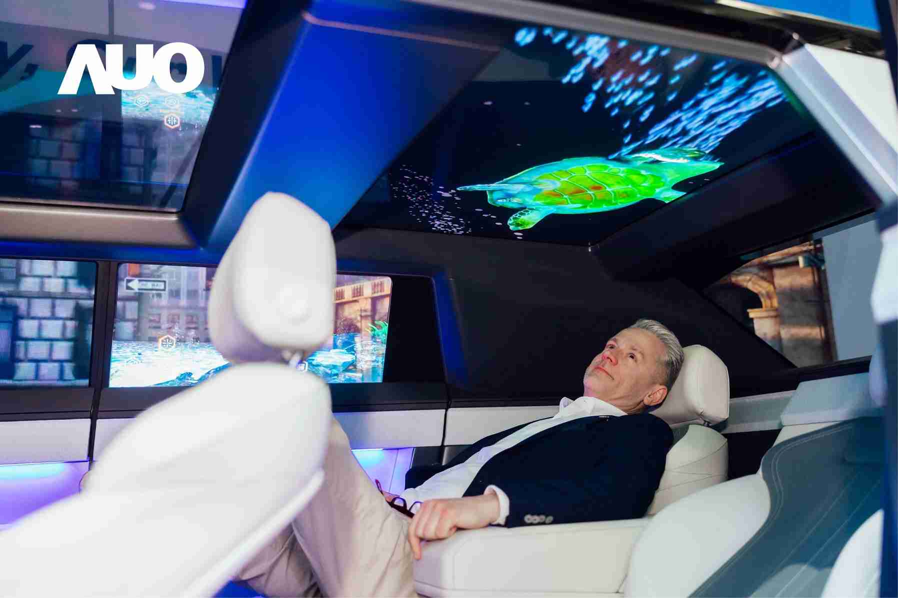 人生就是博Smart Cockpit 2025集Micro LED透明、、大型化、、、、可挠优势之大成，，，，携手BHTC打造未来视界的车用Display HMI解决方案